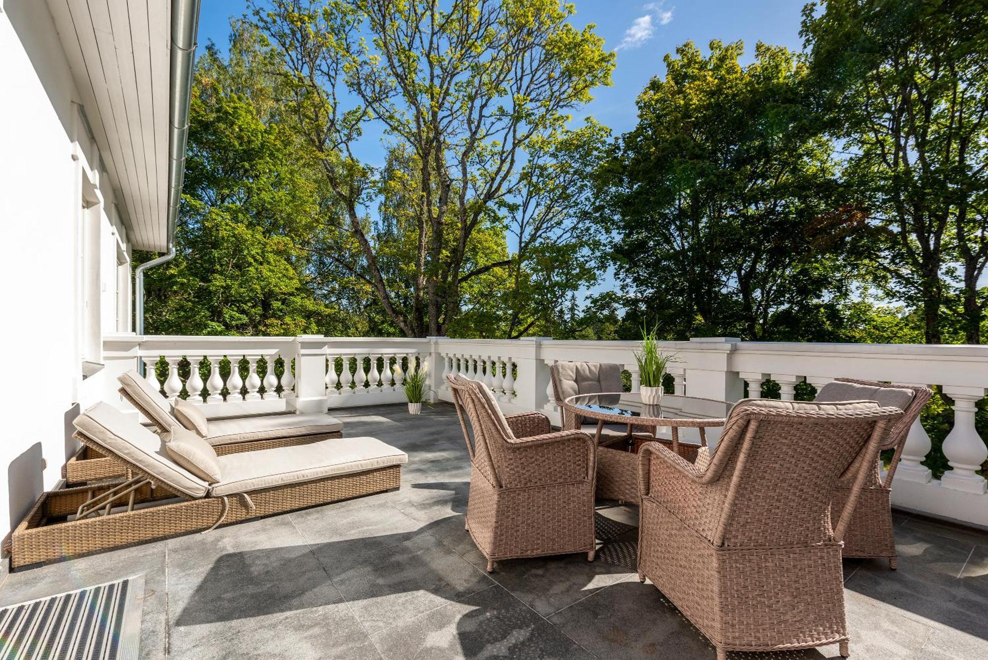 The Manor Sports & Spa Torva Exterior photo