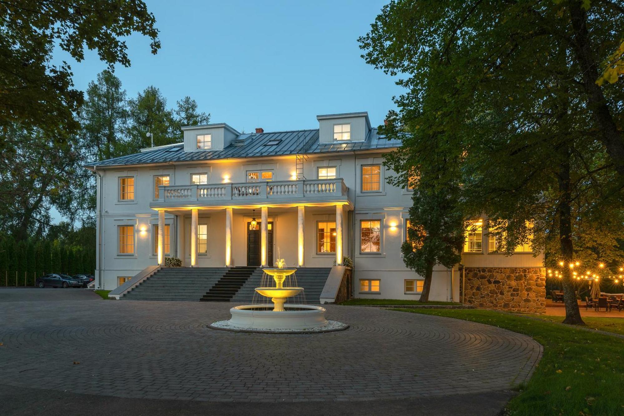 The Manor Sports & Spa Torva Exterior photo